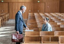 ‚Contra‘: Rassismus, Reue, Arschloch-sein des älteren weißen Mannes